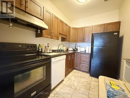 2405 - 389 Dundas Street, London East (East K), ON - Indoor Photo Showing Kitchen