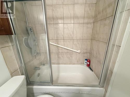 2405 - 389 Dundas Street, London East (East K), ON - Indoor Photo Showing Bathroom