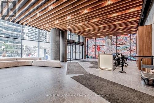 507 - 161 ROEHAMPTON AVENUE  Toronto, ON M4P 1P9