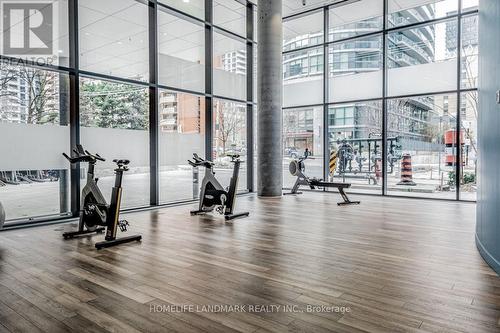 507 - 161 Roehampton Avenue, Toronto, ON - Indoor Photo Showing Gym Room