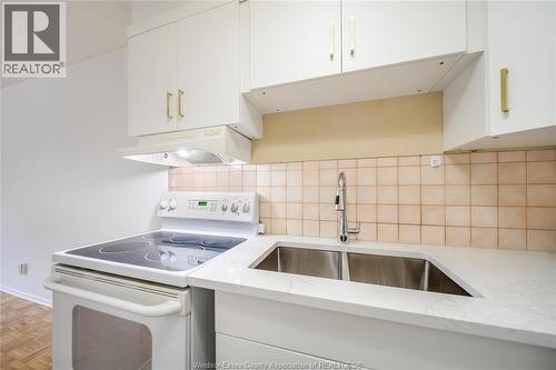 6502 Thornberry, Windsor, ON - Indoor Photo Showing Kitchen With Double Sink