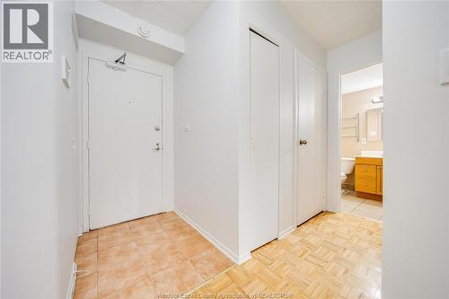 6502 Thornberry, Windsor, ON - Indoor Photo Showing Other Room