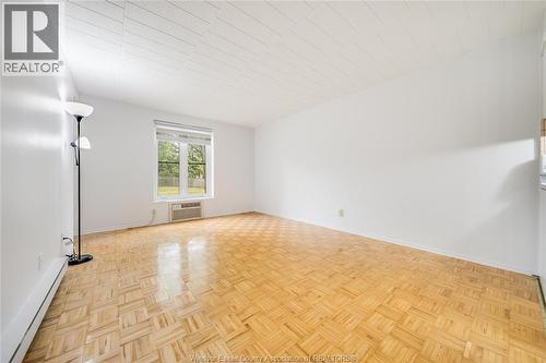 6502 Thornberry, Windsor, ON - Indoor Photo Showing Other Room