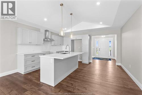 597 Keil Trail, Chatham, ON - Indoor Photo Showing Kitchen