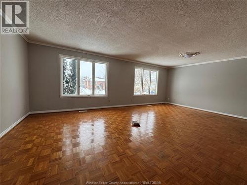 3034 Fazio Drive, Windsor, ON - Indoor Photo Showing Other Room