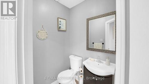 11 Richelieu Court, Caledon, ON - Indoor Photo Showing Bathroom