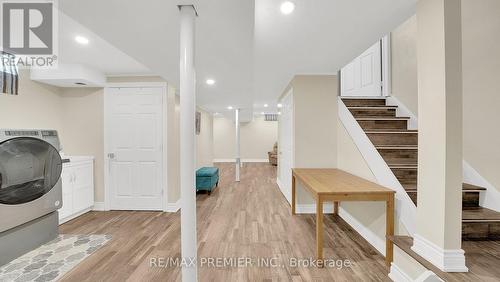 11 Richelieu Court, Caledon, ON - Indoor Photo Showing Laundry Room