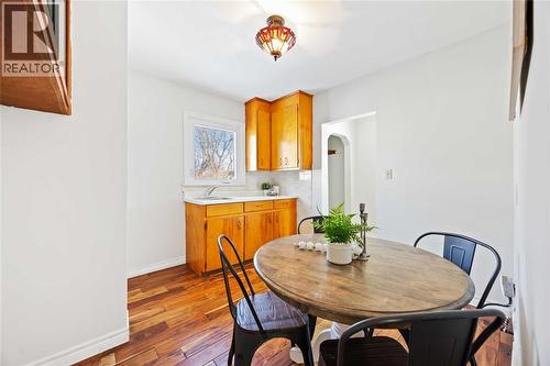 759 Melrose Avenue, Sarnia, ON - Indoor Photo Showing Dining Room