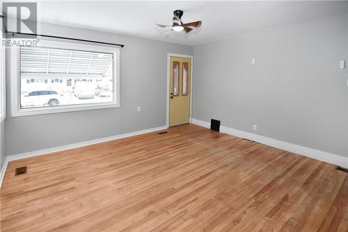 12 Riverview Avenue, Levack, ON - Indoor Photo Showing Other Room