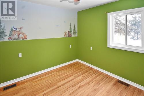 12 Riverview Avenue, Levack, ON - Indoor Photo Showing Other Room