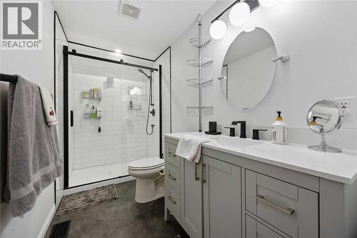 1912 Winslow Crescent, Sarnia, ON - Indoor Photo Showing Bathroom