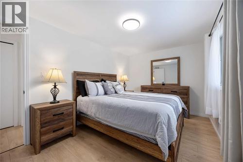 1912 Winslow Crescent, Sarnia, ON - Indoor Photo Showing Bedroom