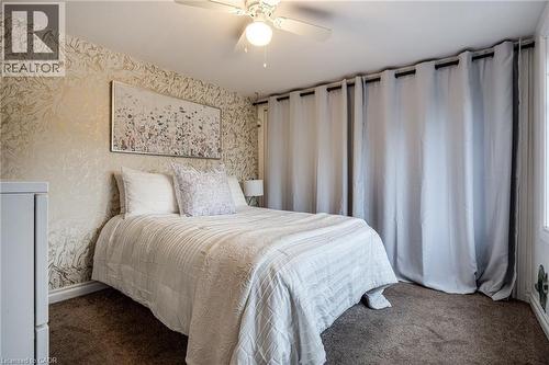 21 Chatham Street, Hamilton, ON - Indoor Photo Showing Bedroom