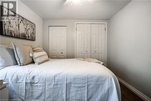 21 Chatham Street, Hamilton, ON - Indoor Photo Showing Bedroom