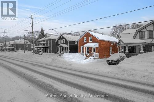 Welcome to 269 6th St E in Owen Sound! - 269 6Th Street E, Owen Sound, ON - Outdoor With Facade