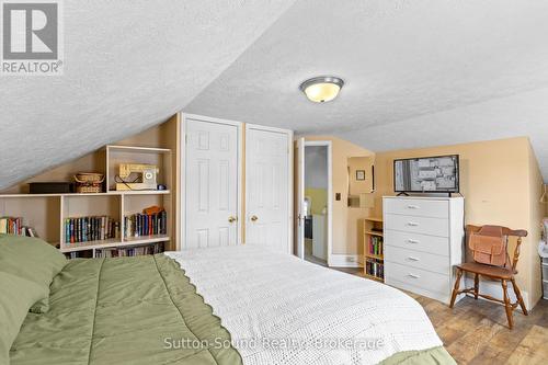 Primary bedroom - 269 6Th Street E, Owen Sound, ON - Indoor Photo Showing Bedroom