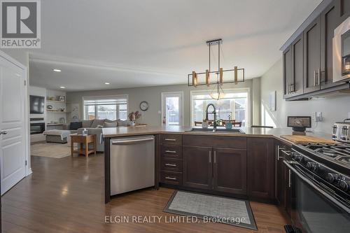 10 Kingfisher Court, St. Thomas, ON - Indoor Photo Showing Kitchen