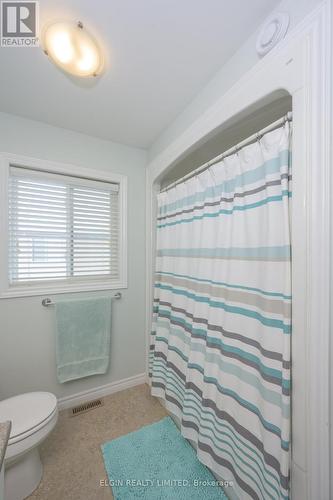 10 Kingfisher Court, St. Thomas, ON - Indoor Photo Showing Bathroom