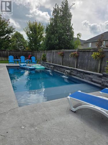 10 Kingfisher Court, St. Thomas, ON - Outdoor With In Ground Pool