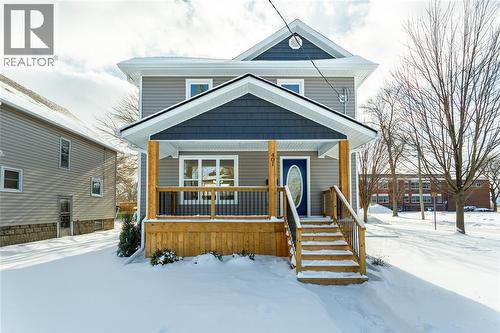 401 DEVINE STREET  Sarnia, ON N7T 1V6