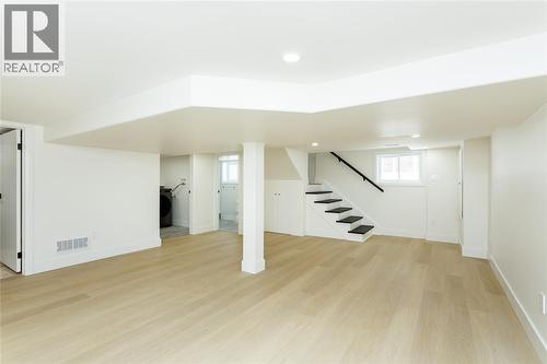 401 Devine Street, Sarnia, ON - Indoor