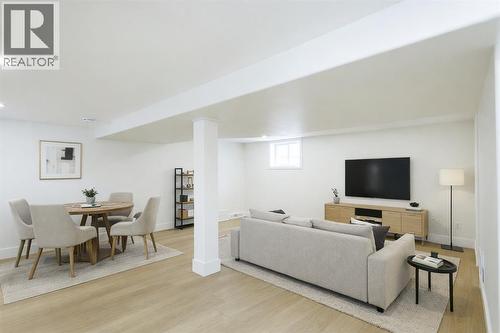 401 Devine Street, Sarnia, ON - Indoor