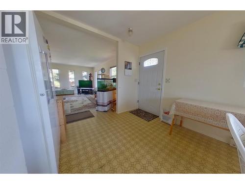 2813 3 Highway, Creston, BC 