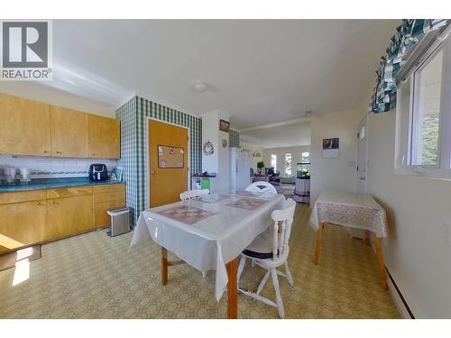 2813 3 Highway, Creston, BC 
