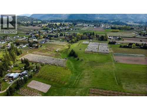 2813 3 Highway, Creston, BC 