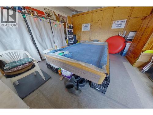 2813 3 Highway, Creston, BC 