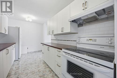 109 - 19 Woodlawn Road E, Guelph (Riverside Park), ON - Indoor Photo Showing Kitchen