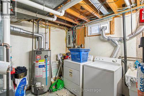 8257 Post Road, Niagara Falls (Ascot), ON - Indoor Photo Showing Basement