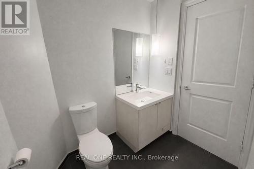 1107 - 8 The Esplanade Avenue, Toronto, ON - Indoor Photo Showing Bathroom