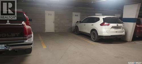 313 325 Keevil Crescent, Saskatoon, SK - Indoor Photo Showing Garage