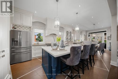 2 Tidnish Court, King, ON - Indoor Photo Showing Dining Room