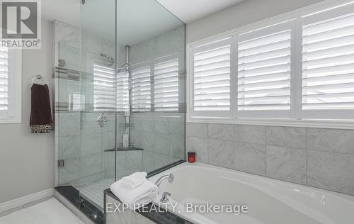 228 Greti Drive, Hamilton, ON - Indoor Photo Showing Bathroom