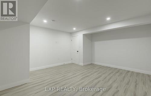 228 Greti Drive, Hamilton, ON - Indoor Photo Showing Other Room