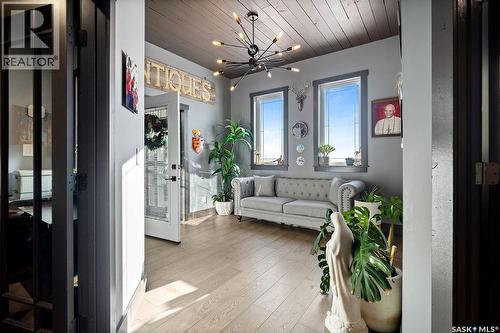 Cote Acreage, Benson Rm No. 35, SK - Indoor