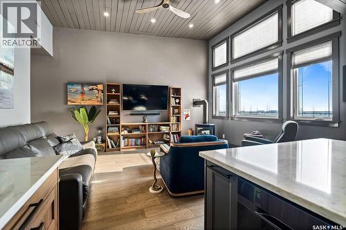 Cote Acreage, Benson Rm No. 35, SK - Indoor