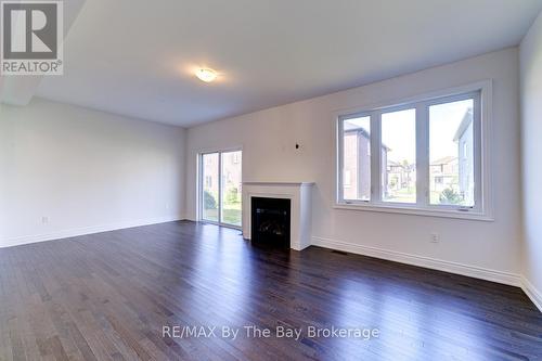 21 Lisa Street, Wasaga Beach, ON - Indoor Photo Showing Living Room With Fireplace