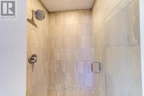 21 Lisa Street, Wasaga Beach, ON - Indoor Photo Showing Bathroom