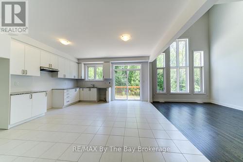 5 Misty Ridge Road, Wasaga Beach, ON - Indoor Photo Showing Kitchen