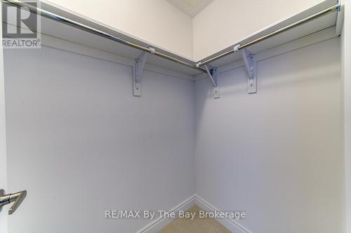 5 Misty Ridge Road, Wasaga Beach, ON - Indoor With Storage