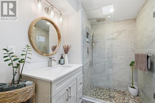 922 Byron Street S, Whitby (Downtown Whitby), ON - Indoor Photo Showing Bathroom