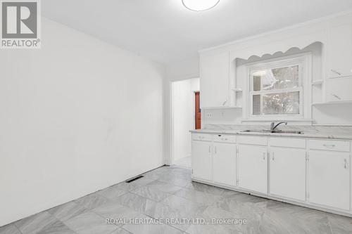 5 Meade Street, Brighton, ON - Indoor Photo Showing Kitchen