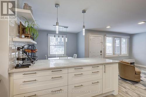 86 Patience Crescent, London South (South X), ON - Indoor Photo Showing Kitchen