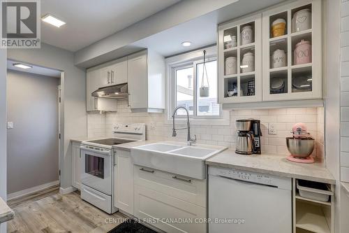 86 Patience Crescent, London South (South X), ON - Indoor Photo Showing Kitchen With Double Sink