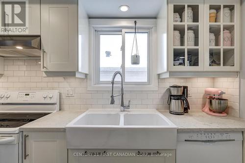 86 Patience Crescent, London South (South X), ON - Indoor Photo Showing Kitchen With Double Sink