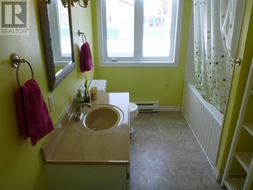 2 Simmons Place, Clarenville, NL - Indoor Photo Showing Bathroom
