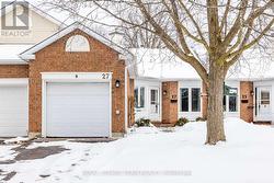 14 - 27 PINE NEEDLES COURT  Ottawa, ON K2S 1G5